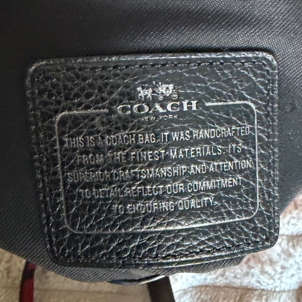 Coach Buffalo Plaid Red Black Leather Crossbody Camera Bag Gunmetal Hardware - Picture 3 of 13